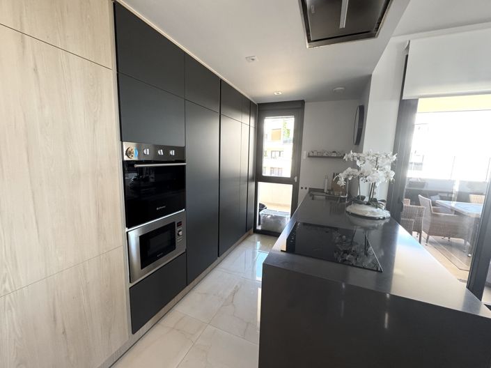 Image No.7-3 Bed Apartment for sale