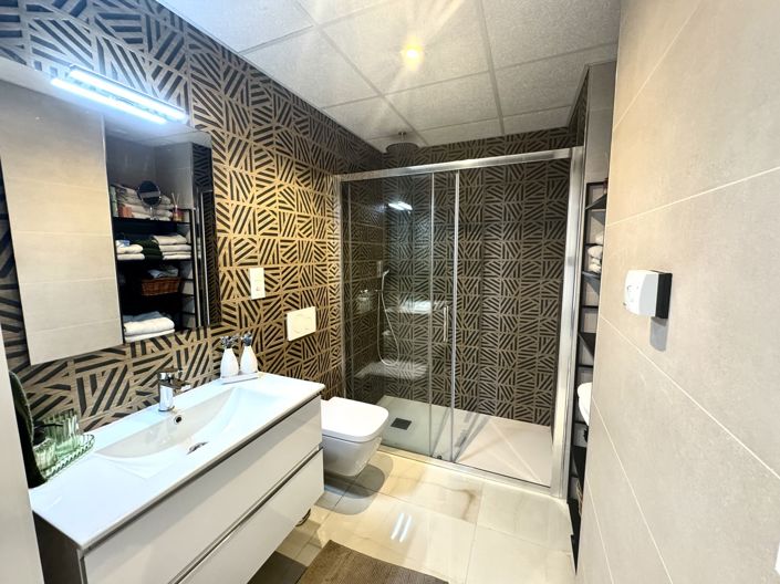 Image No.9-3 Bed Apartment for sale