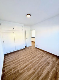 11-20939a0134ad724a8cb2a801094d15a4