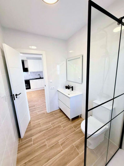 Image No.15-3 Bed House for sale