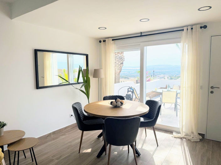 Image No.7-3 Bed House for sale
