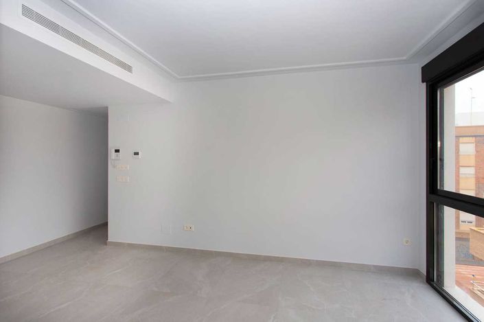 Image No.19-2 Bed House for sale