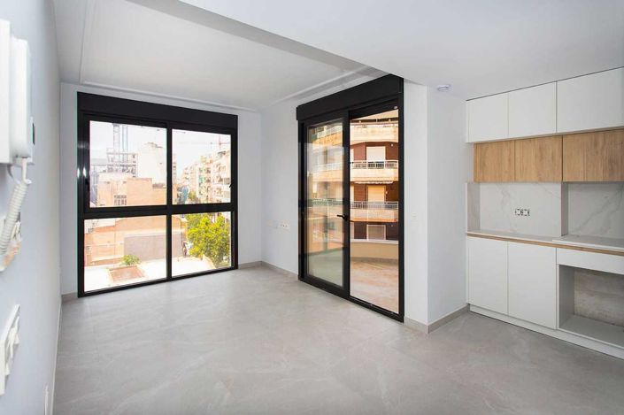 Image No.24-2 Bed House for sale