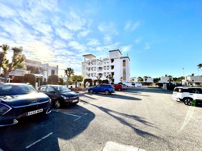 Image No.23-2 Bed Apartment for sale