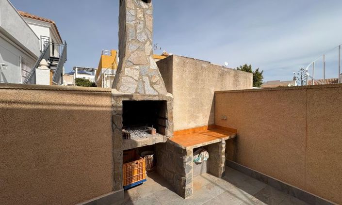 Image No.15-3 Bed Apartment for sale