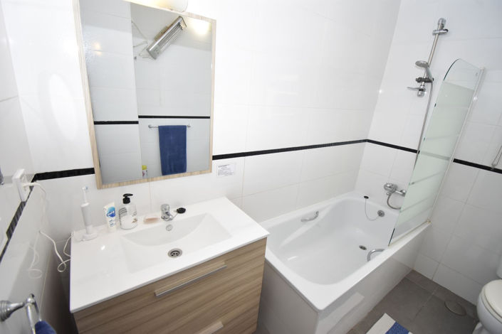 Image No.20-1 Bed Apartment for sale