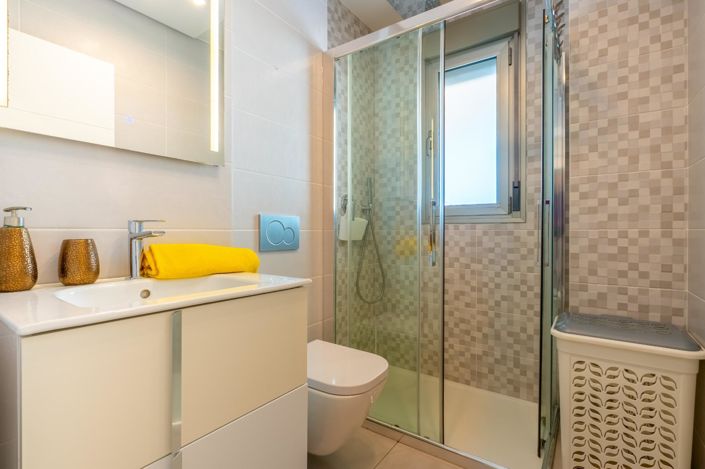 Image No.12-3 Bed Apartment for sale