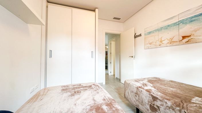 Image No.20-2 Bed Apartment for sale