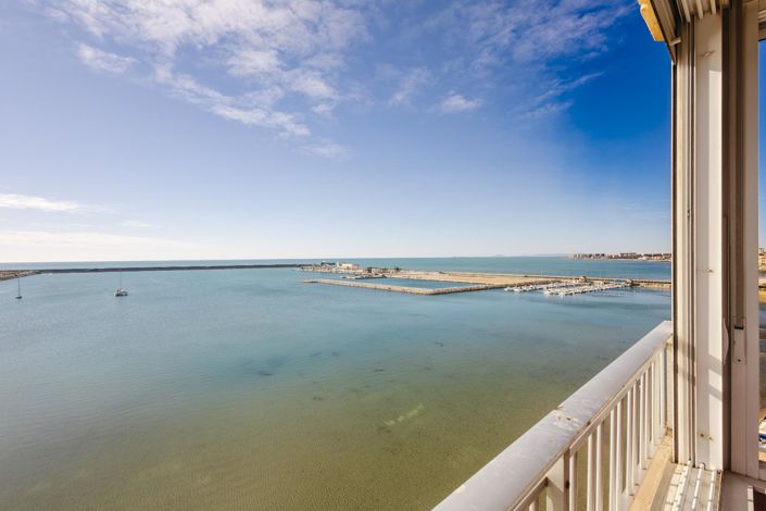 Image No.17-3 Bed Apartment for sale