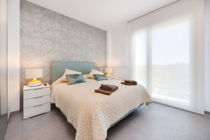 Image No.20-2 Bed Apartment for sale