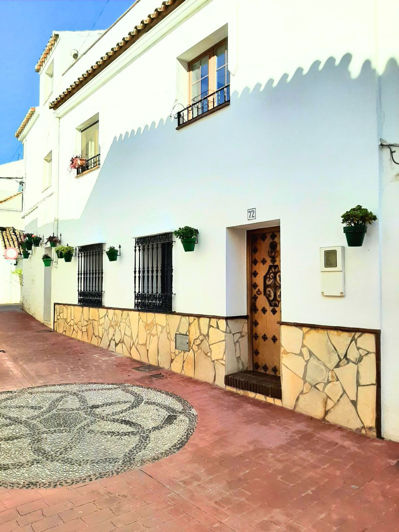 Image No.4-Villa de 2 chambres à vendre à Estepona