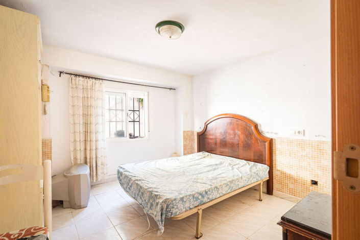 Image No.8-11 Bed Townhouse for sale