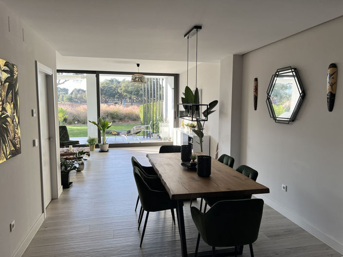 Image No.4-3 Bed Townhouse for sale