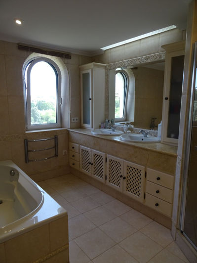 Image No.46-4 Bed Townhouse for sale