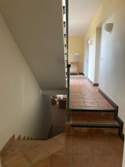 Image No.21-6 Bed Townhouse for sale