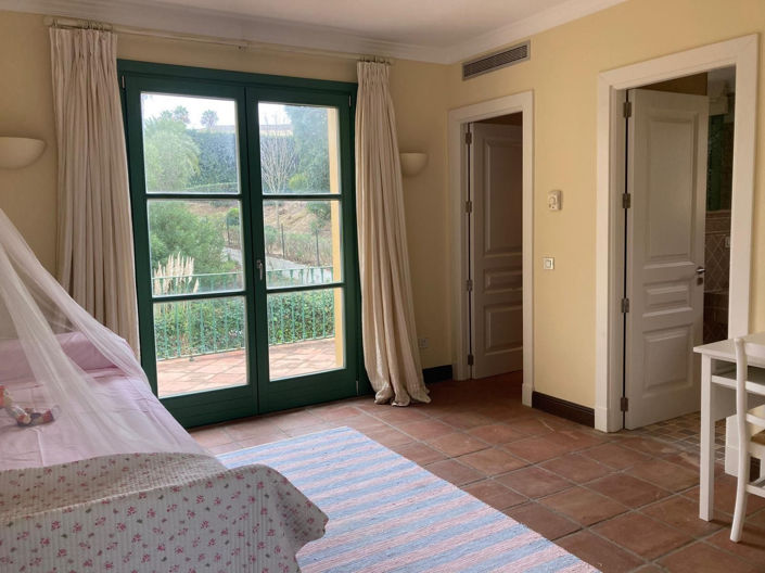 Image No.31-6 Bed Townhouse for sale