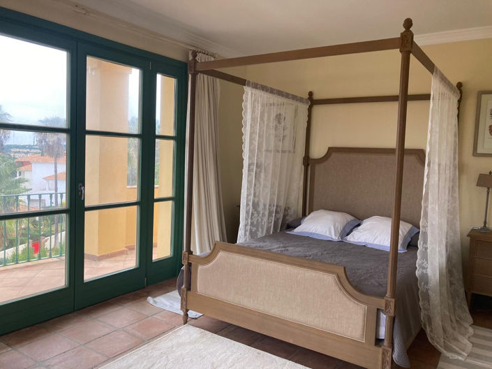Image No.38-6 Bed Townhouse for sale
