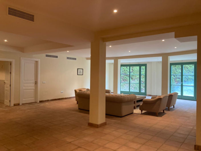 Image No.43-6 Bed Townhouse for sale