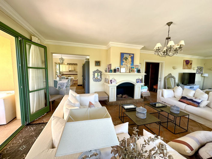 Image No.6-6 Bed Villa for sale