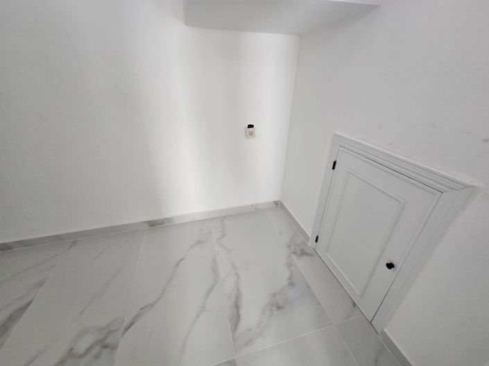 Image No.17-3 Bed Duplex for sale