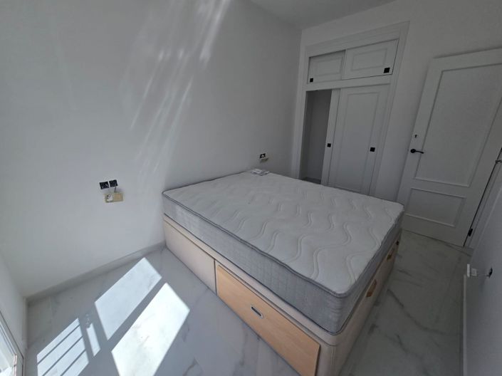 Image No.27-3 Bed Duplex for sale