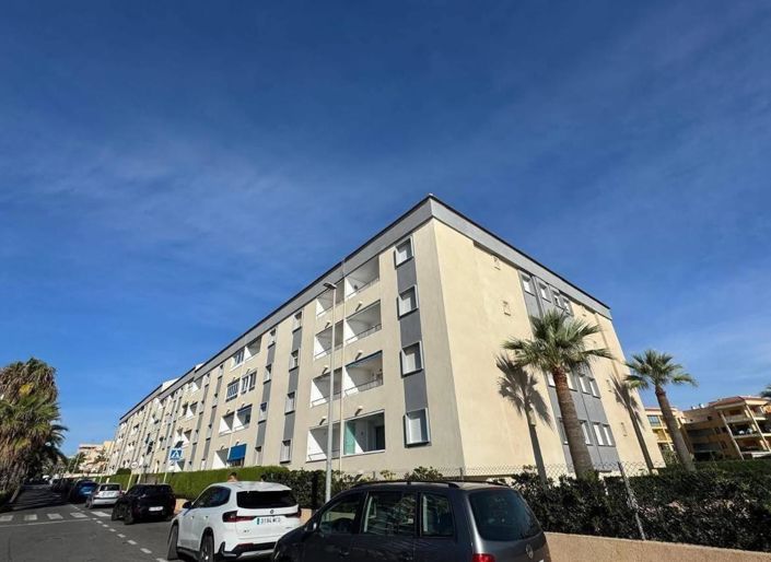 Image No.34-3 Bed Apartment for sale