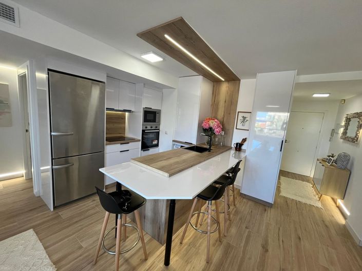 Image No.8-3 Bed Apartment for sale