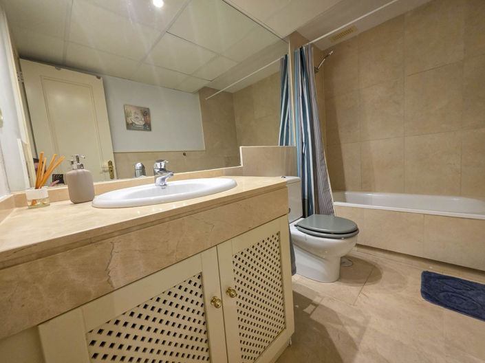 Image No.10-3 Bed Apartment for sale