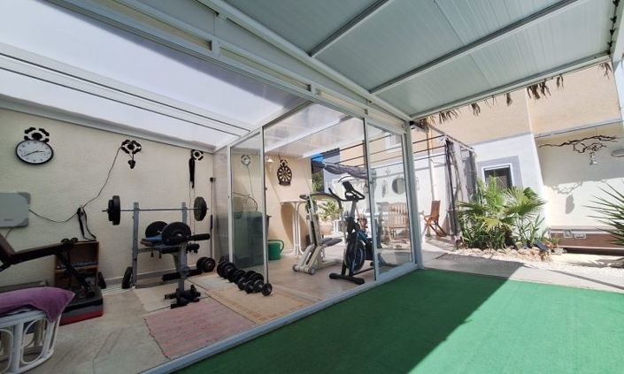 Image No.10-3 Bed Villa for sale