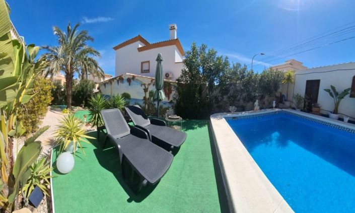 Image No.12-3 Bed Villa for sale