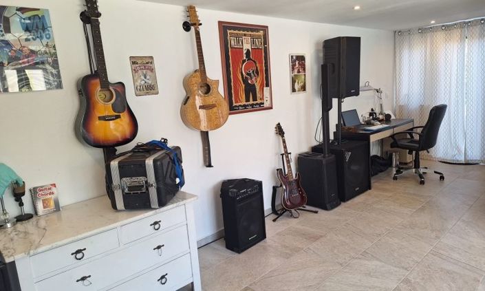 Image No.28-3 Bed Villa for sale