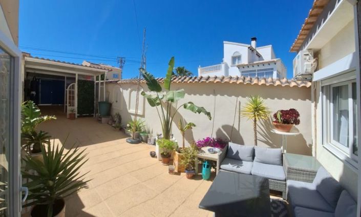 Image No.9-3 Bed Villa for sale