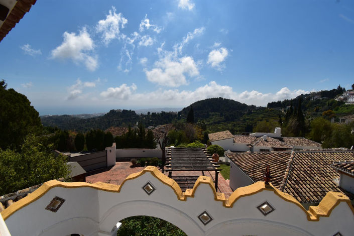 Image No.10-4 Bed House for sale