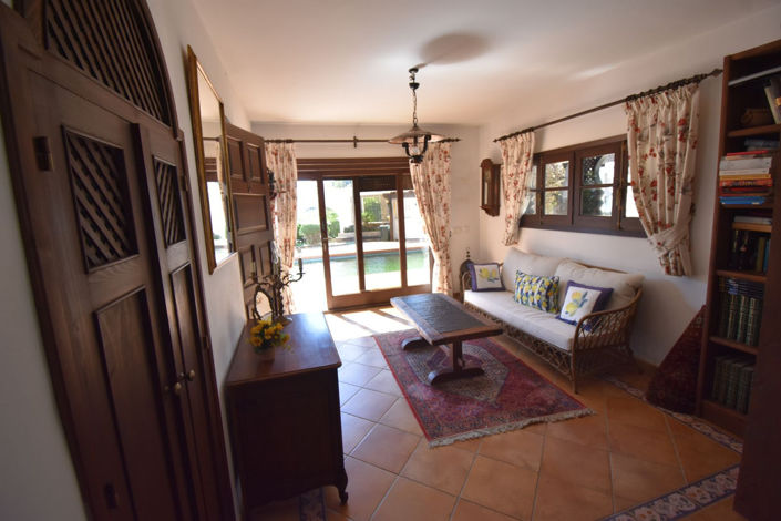 Image No.21-4 Bed House for sale