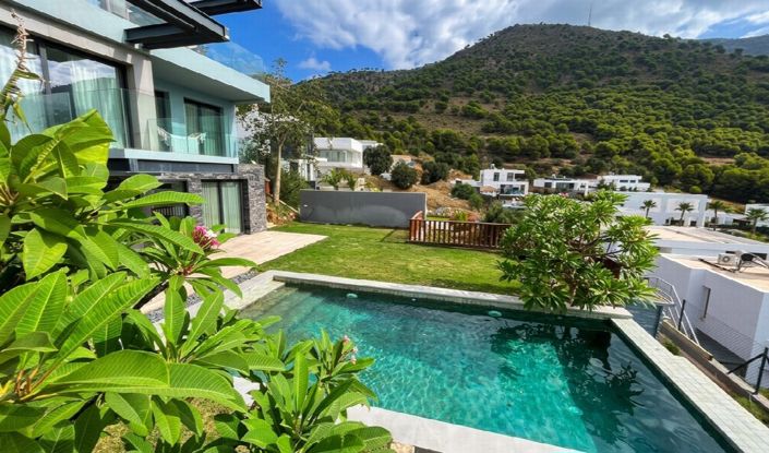 Image No.29-5 Bed Villa for sale