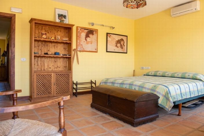 Image No.11-4 Bed Villa for sale