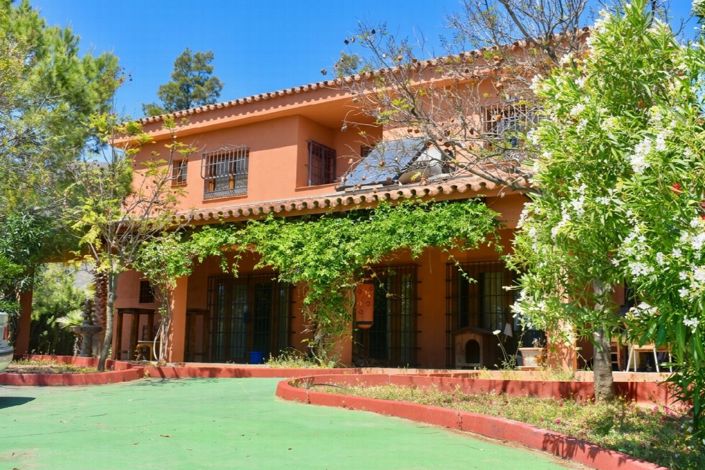 Image No.2-4 Bed Villa for sale