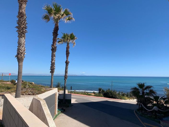 Image No.20-3 Bed Apartment for sale