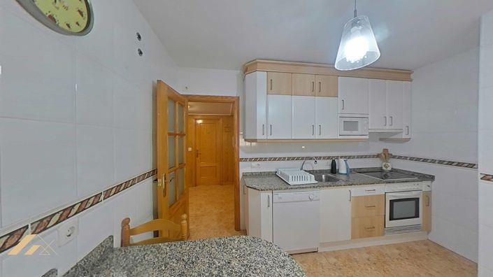 Image No.32-3 Bed Apartment for sale