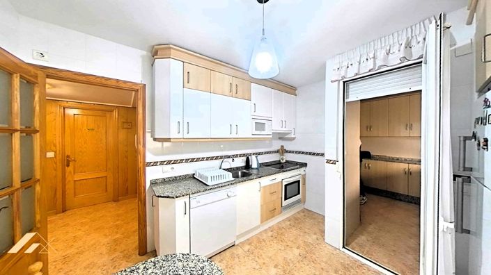 Image No.33-3 Bed Apartment for sale