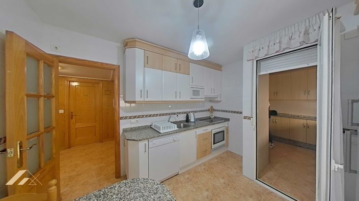 Image No.35-3 Bed Apartment for sale