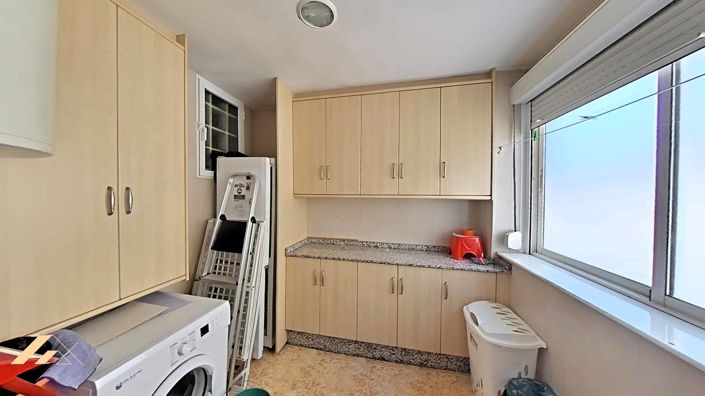 Image No.38-3 Bed Apartment for sale