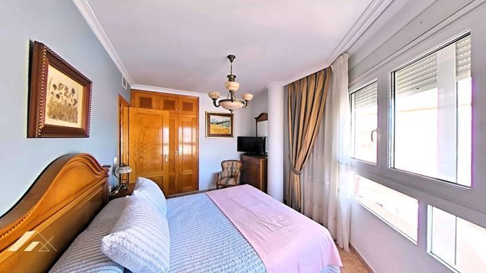 Image No.45-3 Bed Apartment for sale
