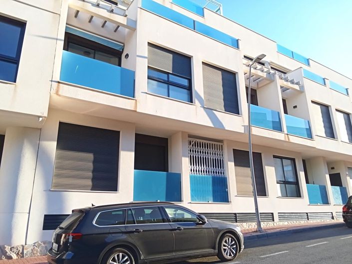 Image No.6-1 Bed House for sale
