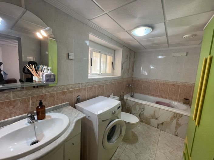 Image No.16-3 Bed Villa for sale