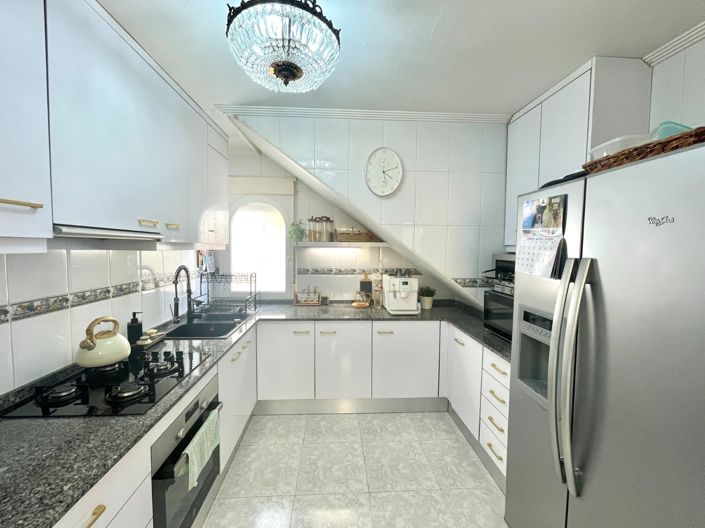 Image No.17-3 Bed Villa for sale