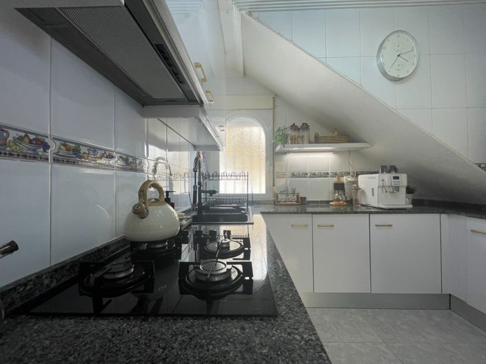 Image No.24-3 Bed Villa for sale