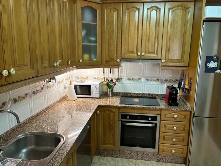 Image No.42-3 Bed Property for sale