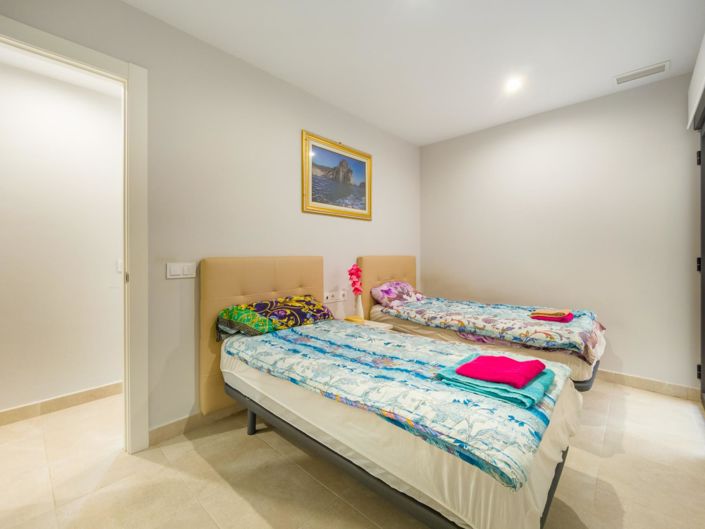 Image No.12-2 Bed Apartment for sale