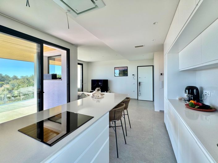 Image No.21-2 Bed Apartment for sale